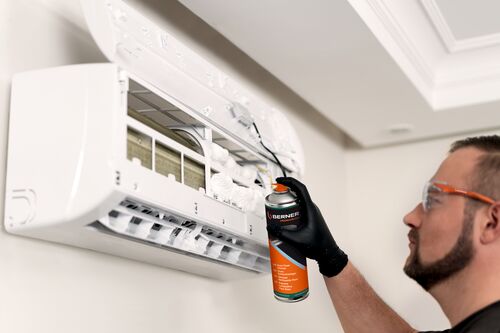 Small STEP RGB Web-HVAC technician spraying HVAC Foam Cleaner to cleaner the air conditioner horizontal.jpg