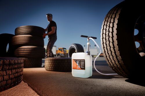 Small STEP RGB Web-Packshot of High Performance Tire Sealant.jpg